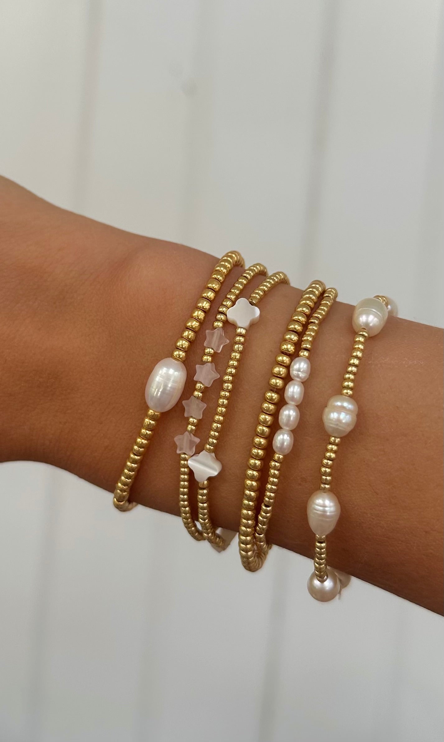 single freshwater pearl stacking bracelet