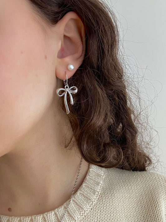 silver bow earrings