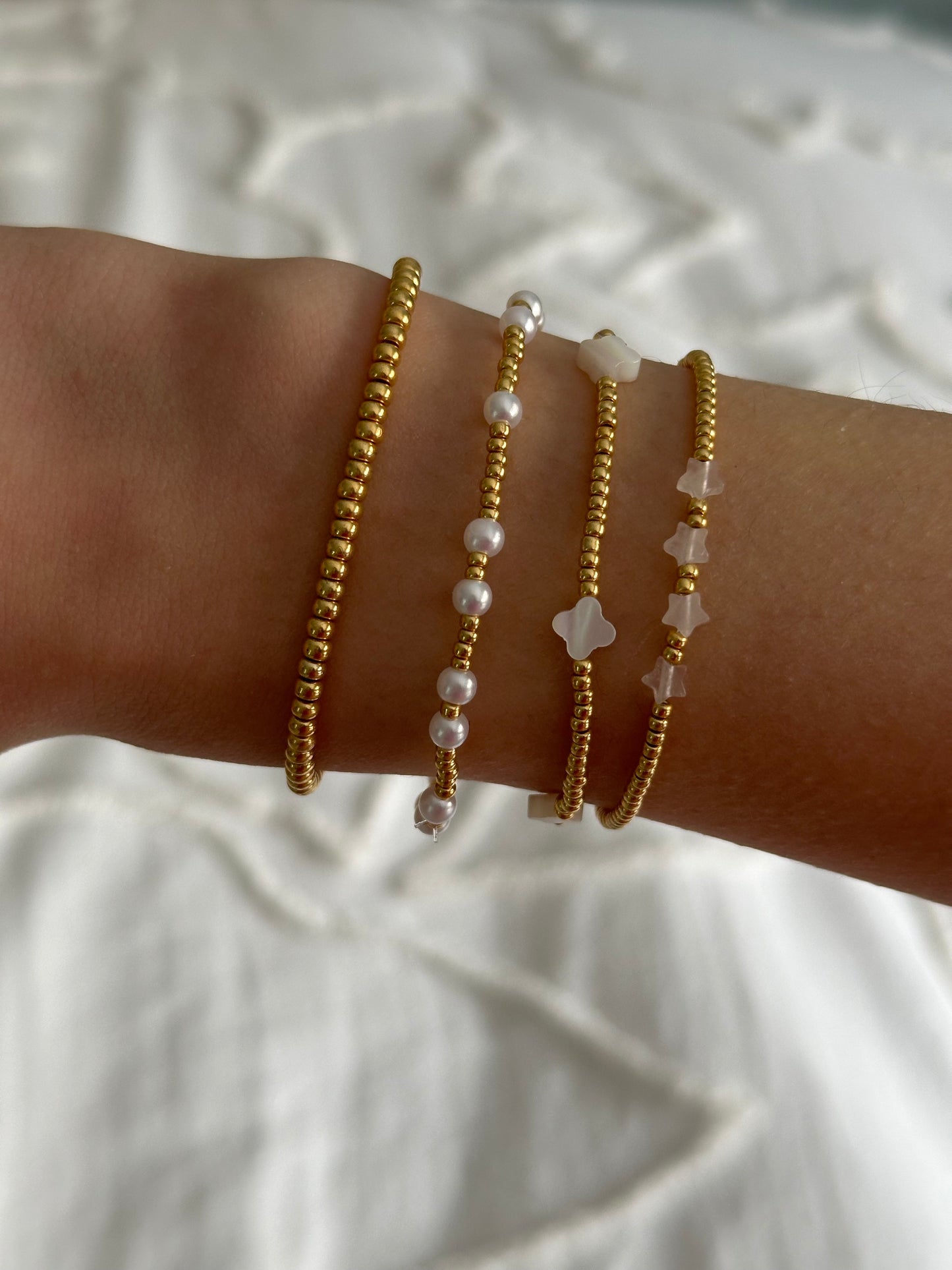 plain medium gold bead bracelet