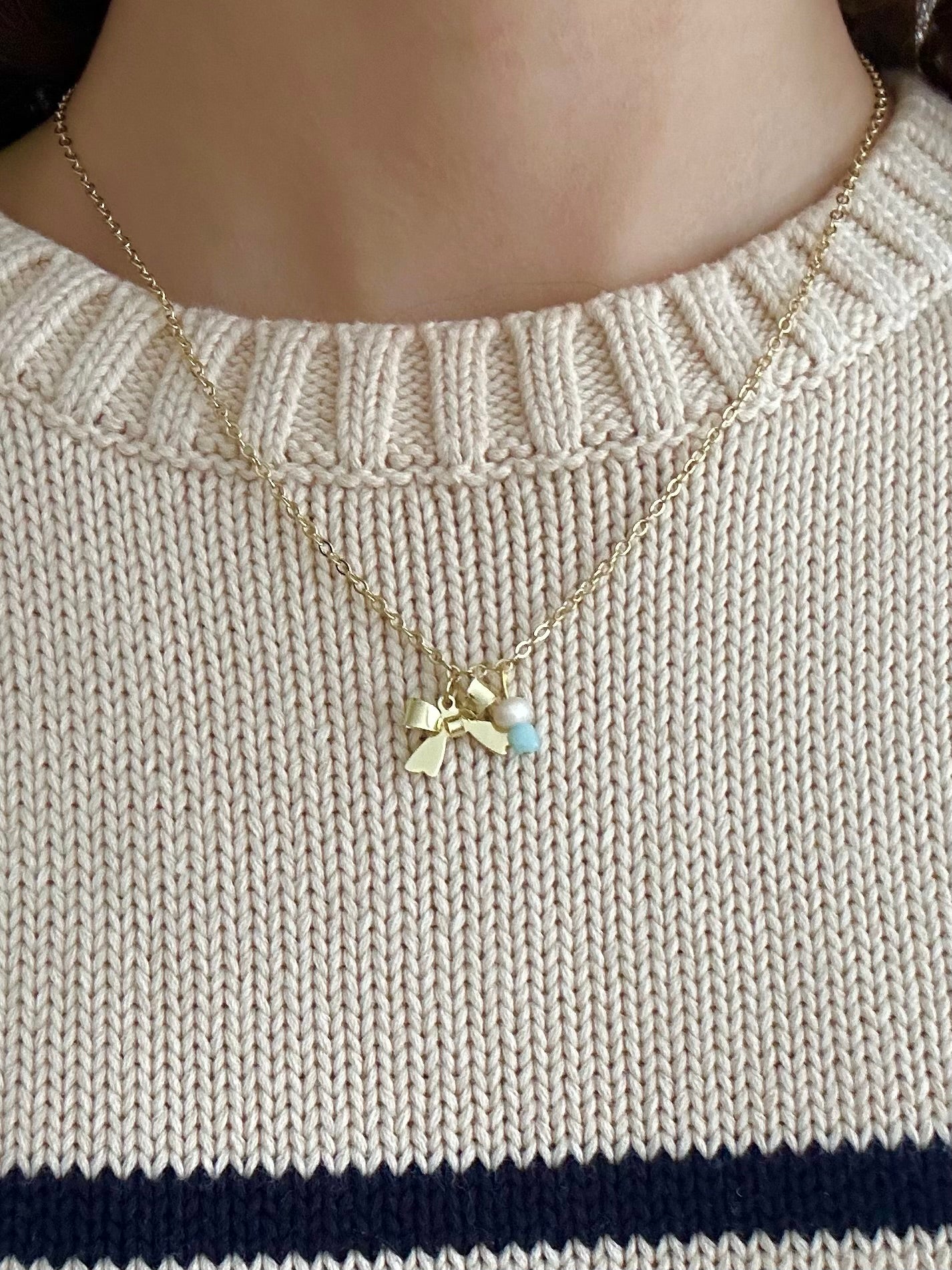 bow charm necklace