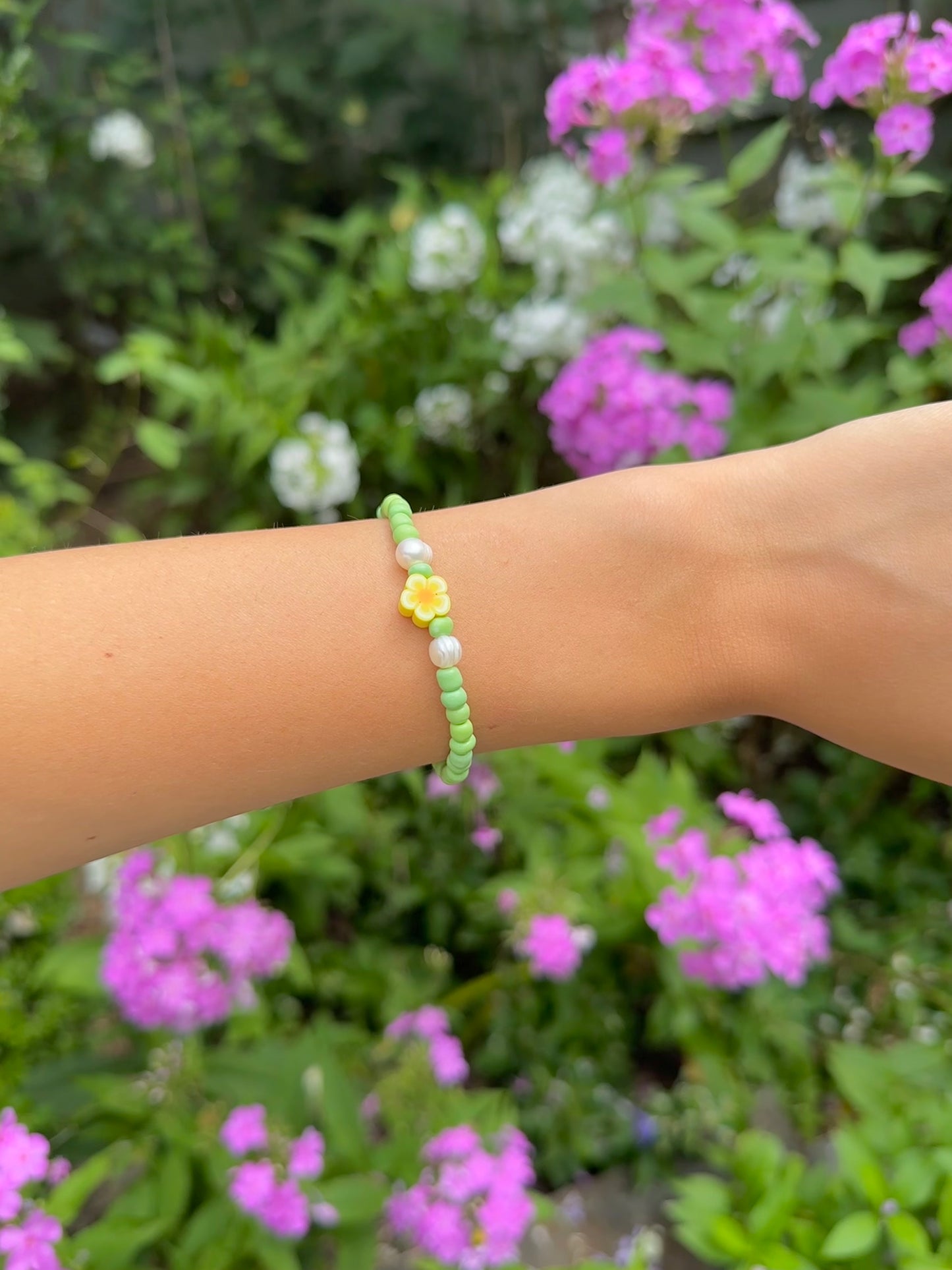 maui flower bracelet(100% of profits goes to maui)